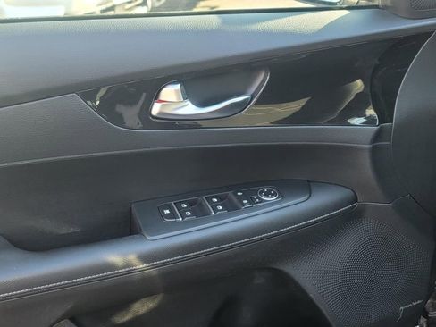 Used 2021 Kia Forte GT-Line w/ GT-Line Premium Package FWD image 9