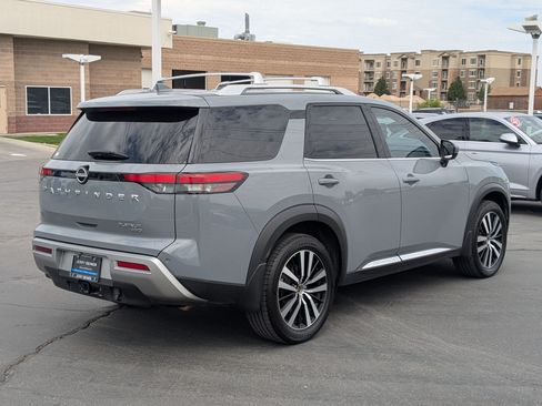 Used 2024 Nissan Pathfinder Platinum w/ Cargo Package AWD/4WD image 5