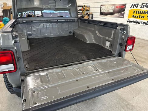 Used 2022 Jeep Gladiator Sport AWD/4WD image 87