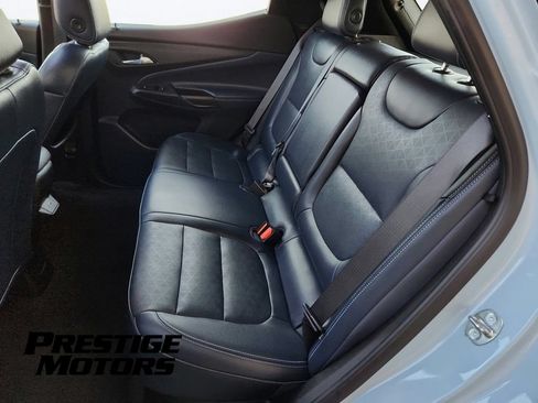 Used 2023 Chevrolet Bolt EUV Premier w/ Sun & Sound Package FWD image 21