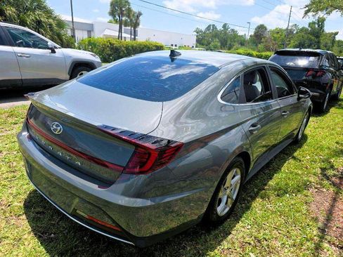 Used 2021 Hyundai Sonata SE FWD image 2
