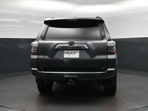 Used 2021 Toyota 4Runner SR5 Premium w/ Moonroof Package RWD image 6