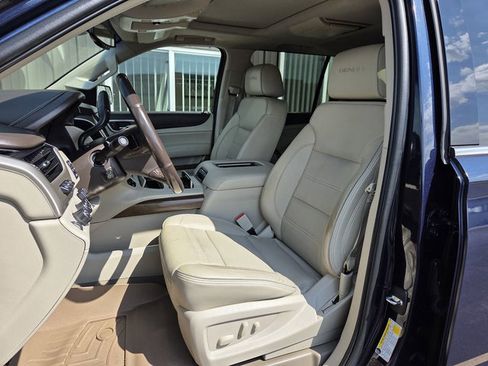 Used 2019 GMC Yukon XL Denali w/ Denali Ultimate Package AWD/4WD image 26