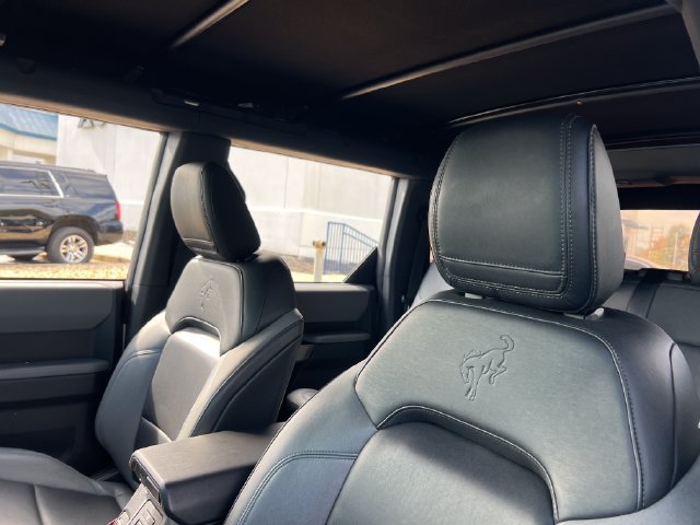 Used 2023 Ford Bronco Black Diamond AWD/4WD image 12