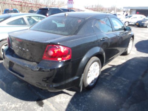 Used 2014 Dodge Avenger SE image 5