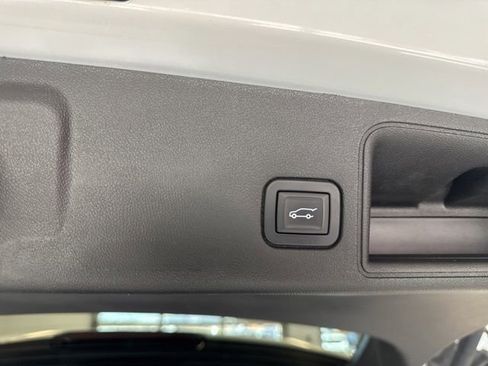 Used 2020 GMC Terrain Denali w/ GMC Pro Grade Package AWD/4WD image 24