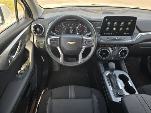 Used 2025 Chevrolet Blazer LT AWD/4WD image 14