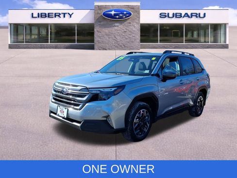 Certified 2025 Subaru Forester Premium image 4