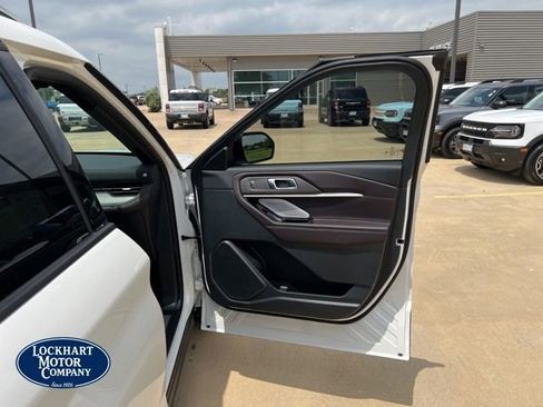 New 2026 Ford Explorer Platinum RWD image 37