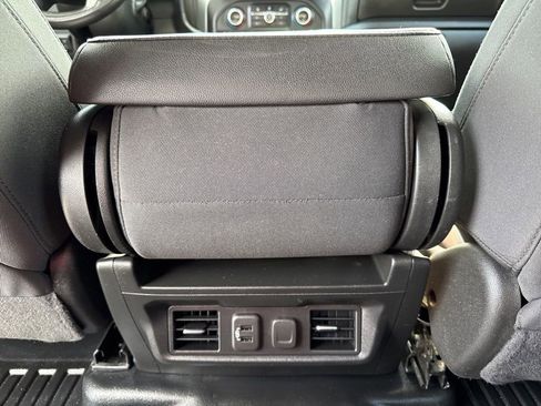 Used 2022 Chevrolet Silverado 3500 LT w/ Convenience Package image 17