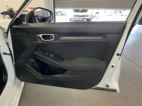 Used 2023 Honda Civic Sport image 12