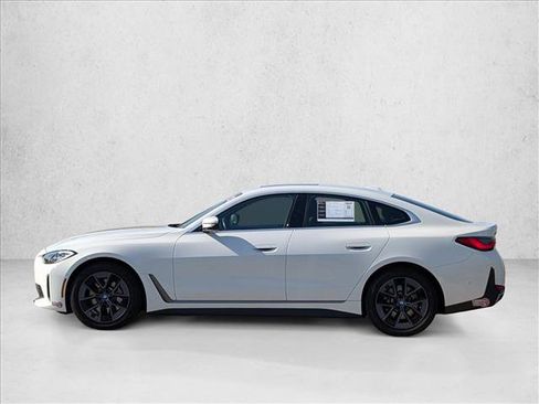 Used 2023 BMW i4 eDrive35 RWD image 9
