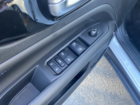 New 2026 Jeep Compass Latitude AWD/4WD image 8