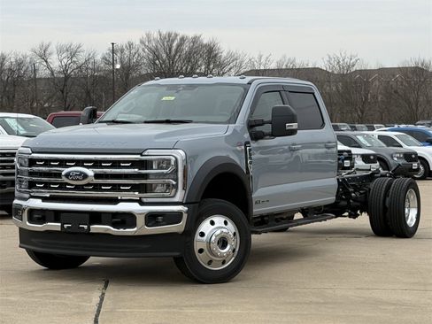 New 2026 Ford F550 4x4 Crew Cab Super Duty image 3
