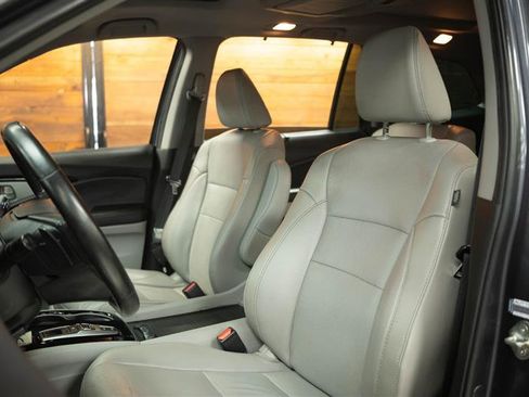 Used 2019 Honda Pilot Elite image 11