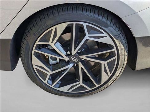Used 2025 Hyundai Ioniq 6 SEL RWD image 7