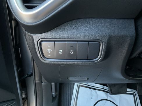 Used 2025 Kia Soul LX w/ LX Technology Package FWD image 15