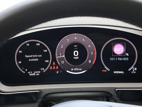 Certified 2025 Porsche Cayenne Coupe AWD/4WD image 27