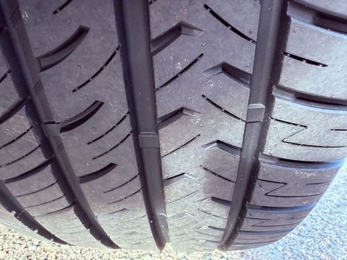 Used 2025 BMW X5 xDrive40i w/ Climate Comfort Package image 21