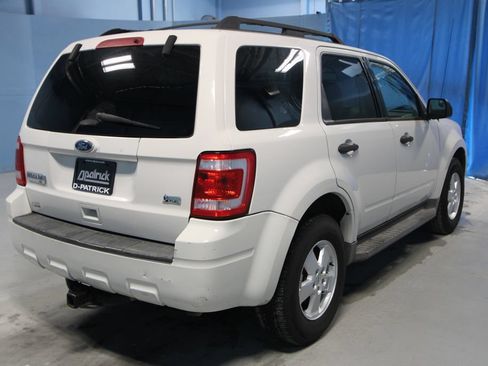 Used 2011 Ford Escape XLT w/ 201A Rapid Spec Order Code FWD image 27
