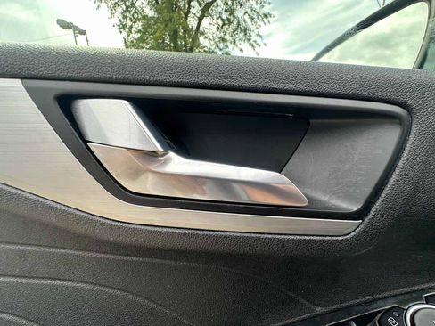 Used 2023 Ford Escape Platinum AWD/4WD image 25