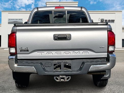 Used 2018 Toyota Tacoma SR5 image 4