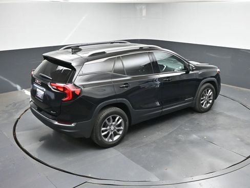 Used 2023 GMC Terrain SLT image 21