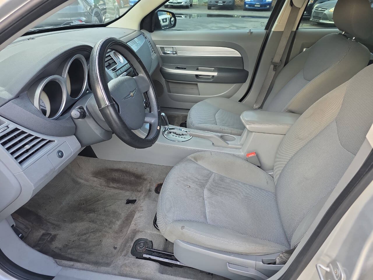 Used 2008 Chrysler Sebring Touring FWD image 11