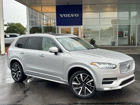 Certified 2024 Volvo XC90 B6 Plus AWD/4WD image 2