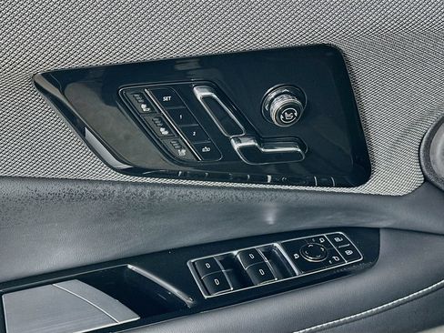 Used 2026 Cadillac Optiq Sport 2 w/ LPO, Floor Liner Package AWD/4WD image 20
