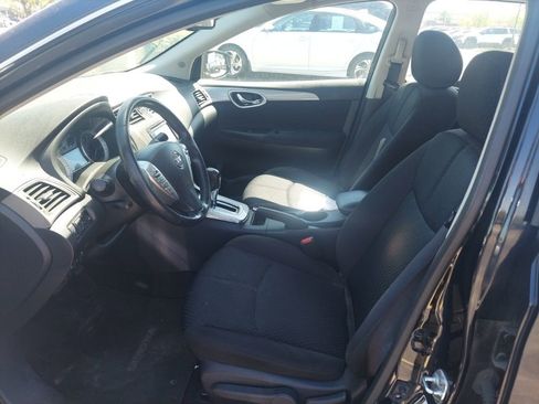 Used 2013 Nissan Sentra SR w/ Premium Pkg FWD image 2