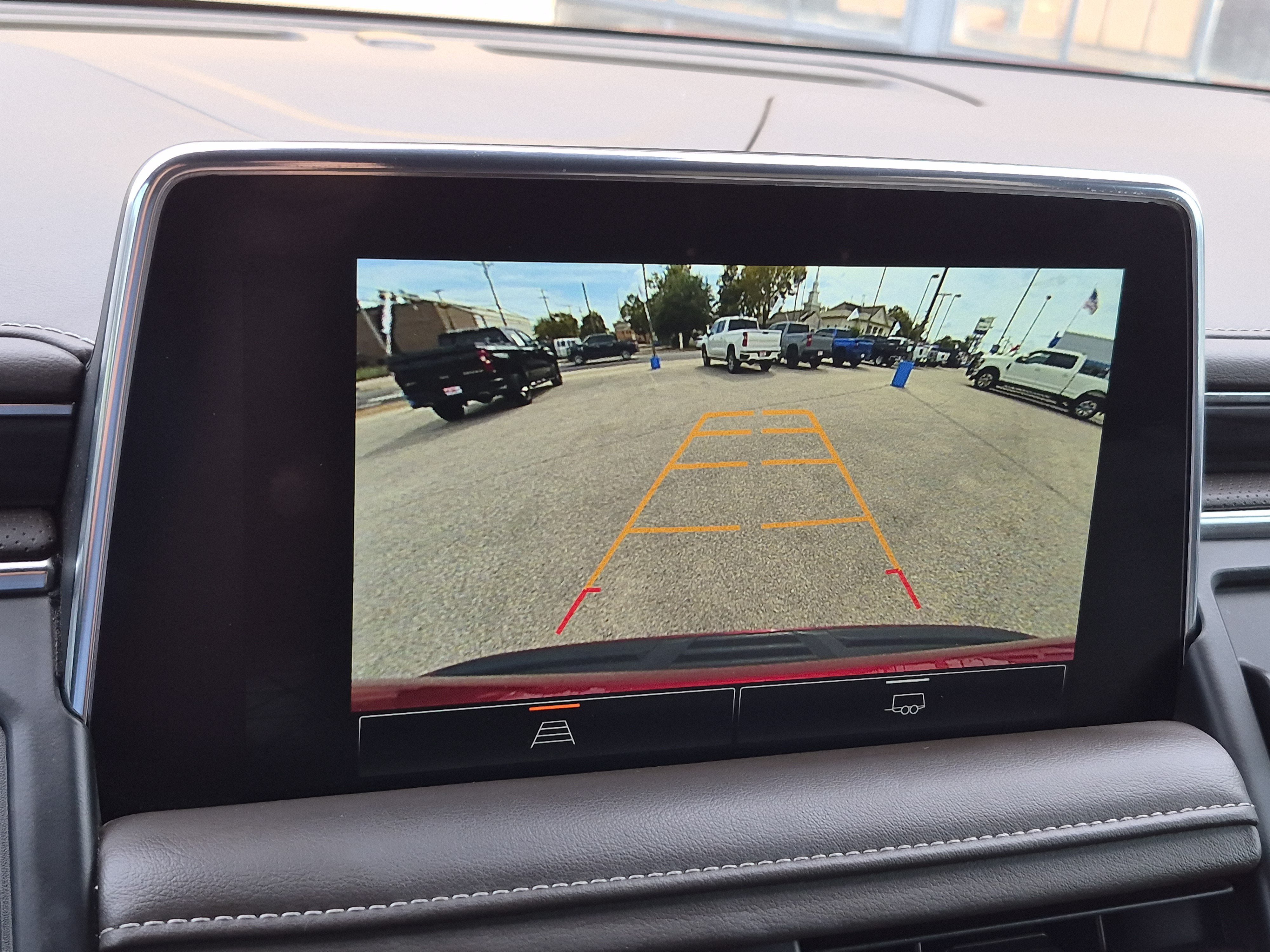 Used 2024 GMC Yukon SLT RWD image 31