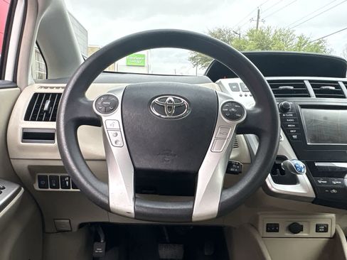 Used 2012 Toyota Prius V Five image 27