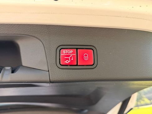 Used 2021 Mercedes-Benz GLS 450 4MATIC image 20