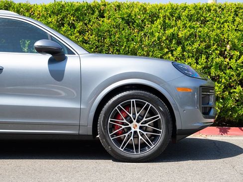 New 2026 Porsche Cayenne S AWD/4WD image 9