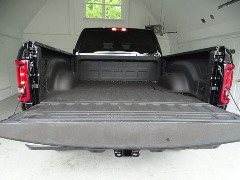Certified 2025 RAM 2500 Big Horn AWD/4WD image 20