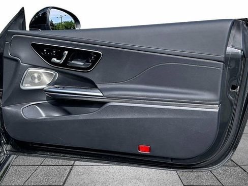 Certified 2026 Mercedes-Benz CLE 300 4MATIC Coupe image 31