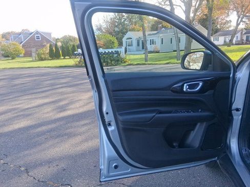 New 2026 Jeep Compass Limited image 10