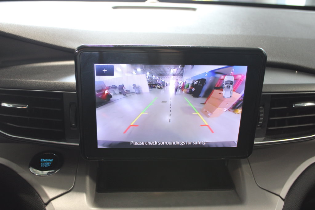 Used 2023 Ford Explorer XLT w/ Equipment Group 202A AWD/4WD image 17