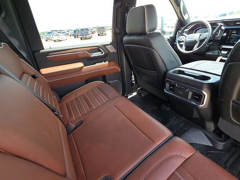 Used 2024 GMC Sierra 2500 Denali Ultimate AWD/4WD image 20