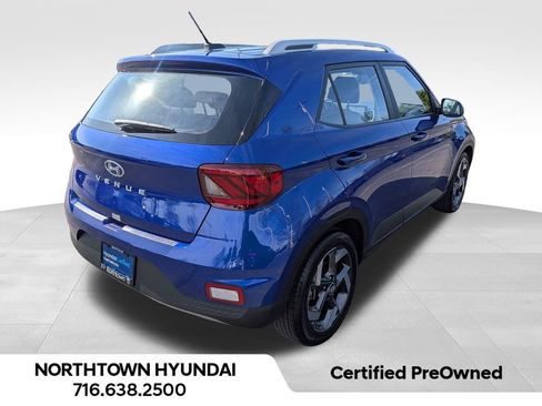 Used 2025 Hyundai Venue Limited FWD image 14