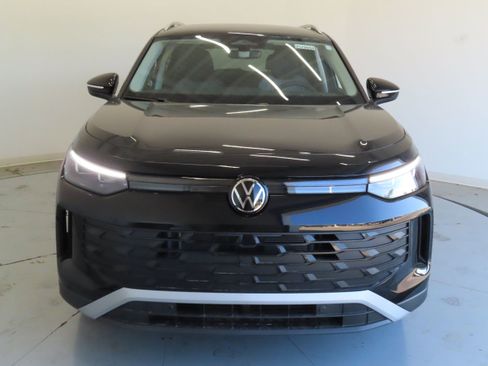 New 2025 Volkswagen Tiguan S image 10