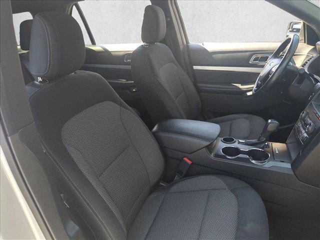 Used 2018 Ford Explorer XLT w/ Equipment Group 201A FWD image 21