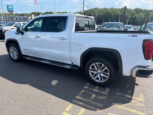 Used 2019 GMC Sierra 1500 SLT w/ SLT Premium Plus Package AWD/4WD image 5