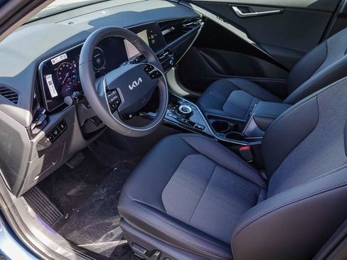 New 2026 Kia Niro Wind FWD image 19