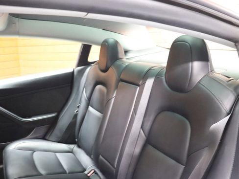 Used 2023 Tesla Model 3 Standard Range image 39