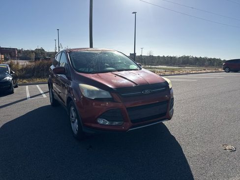 Used 2014 Ford Escape SE image 1