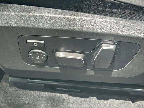 Used 2025 BMW X3 xDrive30i AWD/4WD image 17