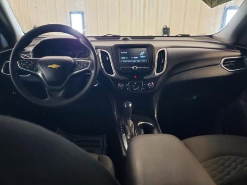 Used 2018 Chevrolet Equinox LT FWD image 9