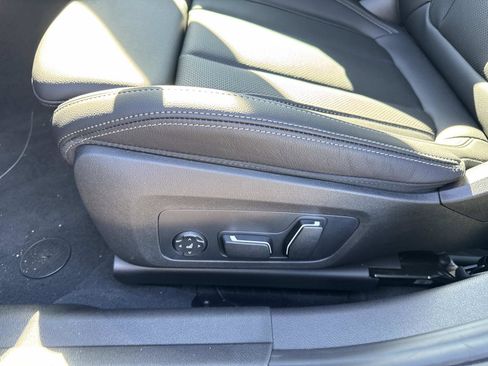 New 2026 BMW 330i Sedan w/ M Sport Package image 13